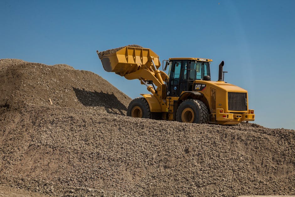 Travaux de earthmoving dirt pile