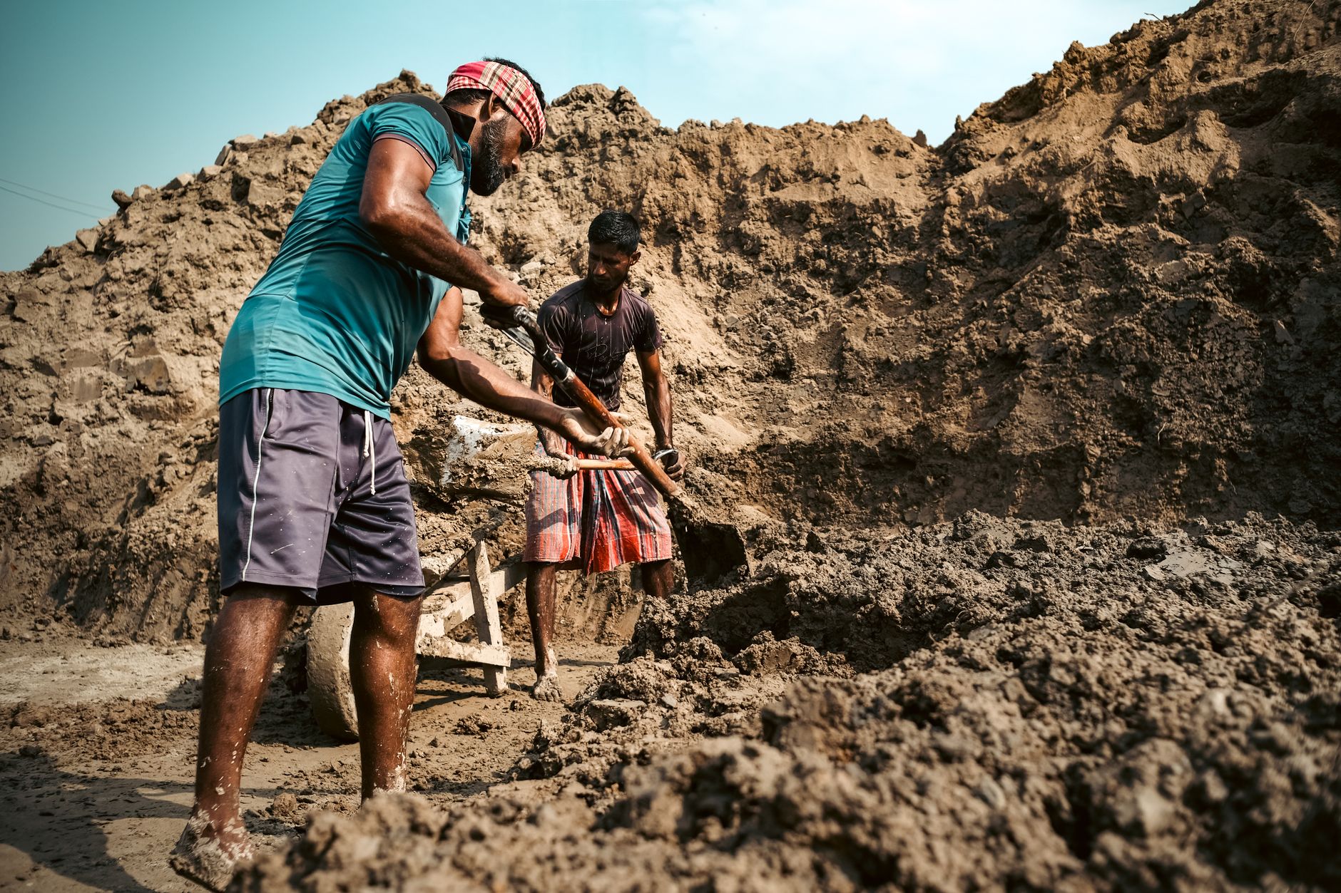 Prix moyen excavation terrain : Tarifs et conseils