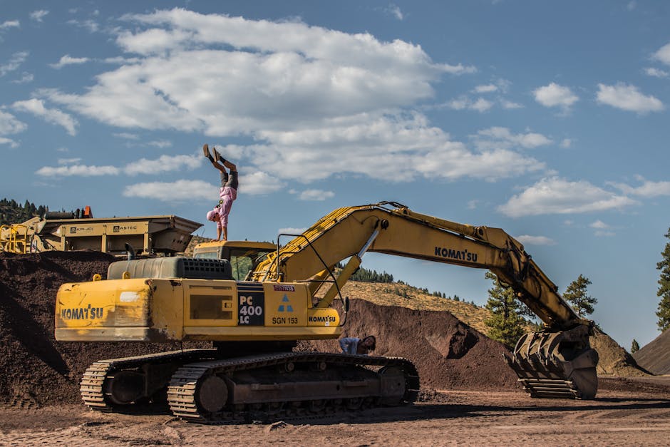 Travaux de earthmoving dirt pile